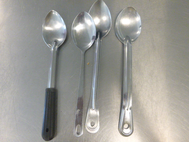 lot 248 image: 4 Serving Spoons