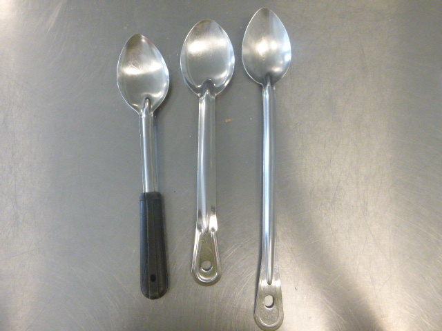 lot 249 image: 4 Serving Spoons