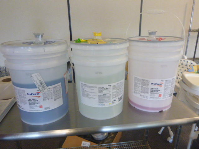 lot 271 image: 3 Pails of Pro Power Detergent