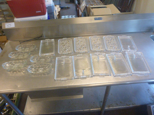 lot 277 image: Miscellaneous Glass Relish Dishes