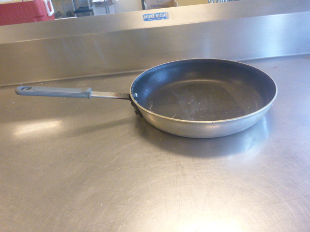 lot 284 image: Bakers and Chefs 14 12 Frying Pan