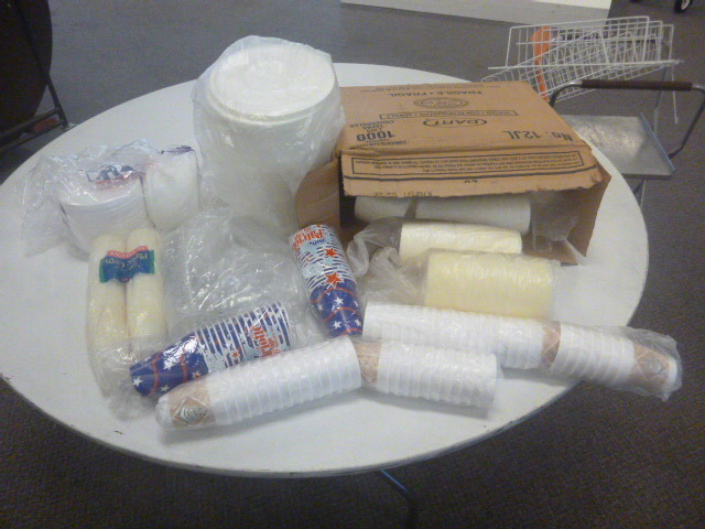 lot 288 image: Miscellaneous Styrofoam Plates and Cups