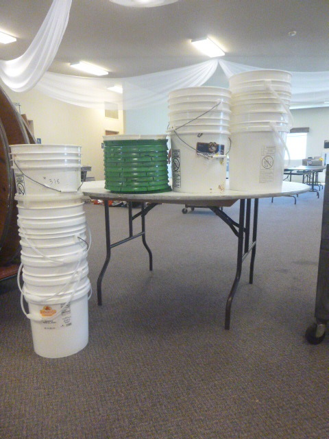 lot 318 image: Miscellaneous Pails
