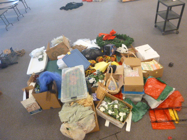 lot 322 image: Miscellaneous Dcor