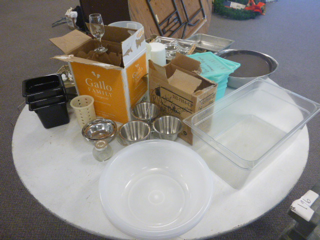 lot 340 image: Miscellaneous Restaurant Items
