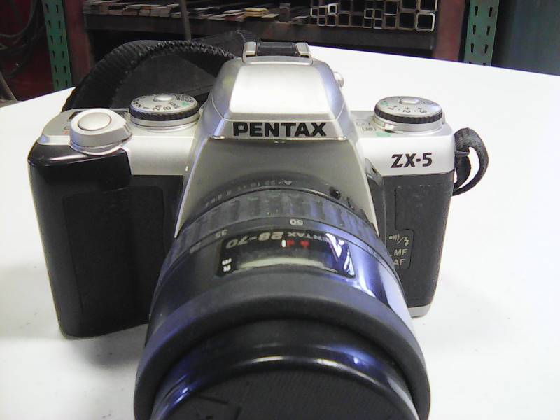 Pentax ZX-5 Camera w28-70 MM Lens