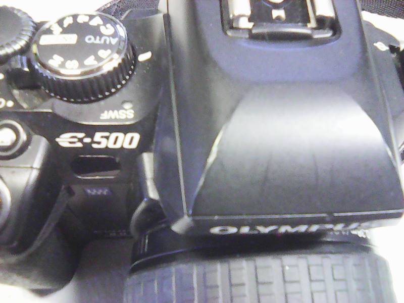 Olympus E-500 Digital Camera With Olympus 14-45 MM Lens