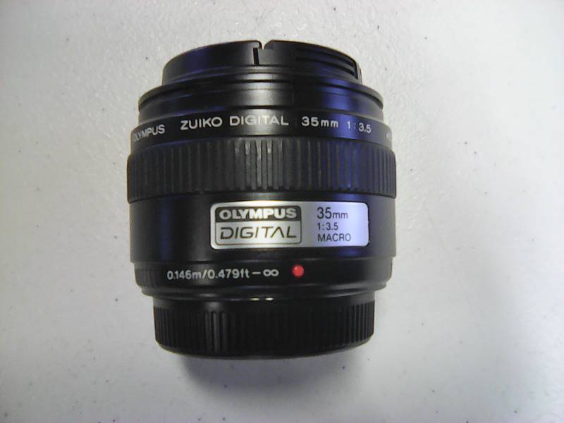 Olympus Zuiko Digitall 35 MM Lens