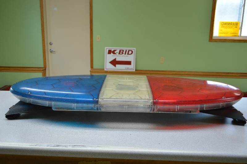 Federal Signal Arjent S2 light bar APlusSellers August Auction. KBID