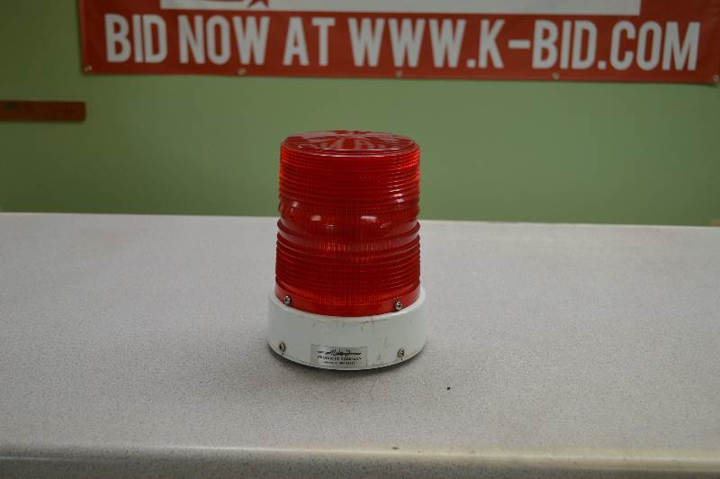 lot 10 image: Red flashing beacon.