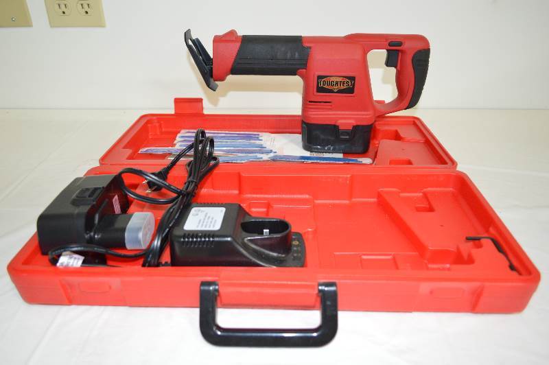 lot 21 image: Toughtest 18v cordless sawzall kit