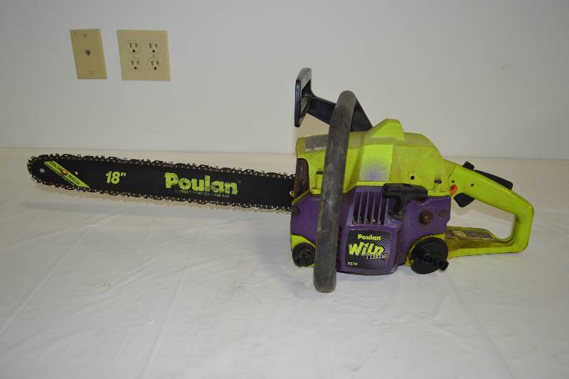 lot 24 image: Poulan 18 bar chain saw