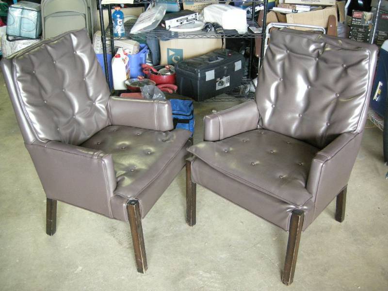 lot 7 image: DenLobby Chairs