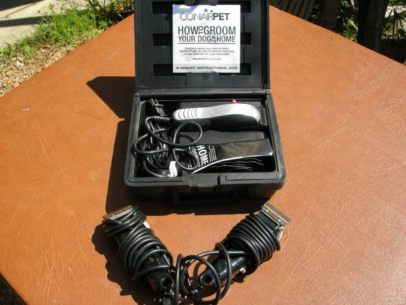 lot 42 image: ConAirPet Electric Trimmers