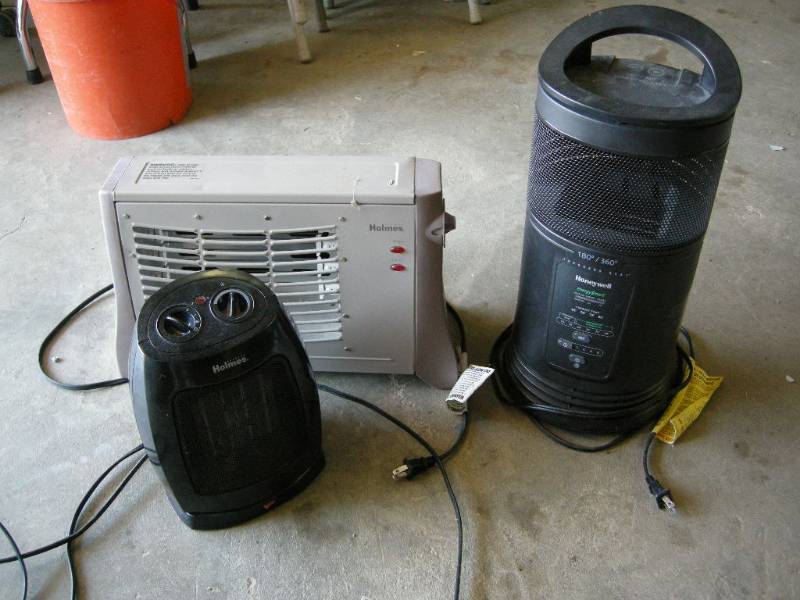 lot 47 image: Electric Heaters