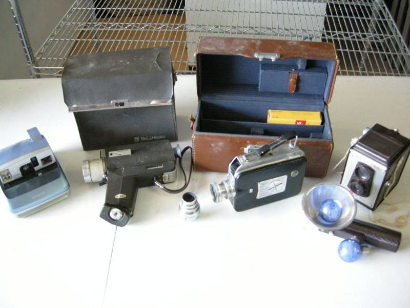 lot 89 image: Vintage Cameras