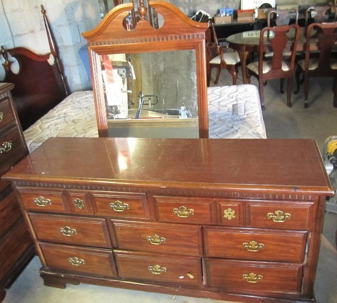 lot 13 image: Bassett dresser with mirrored top, ...