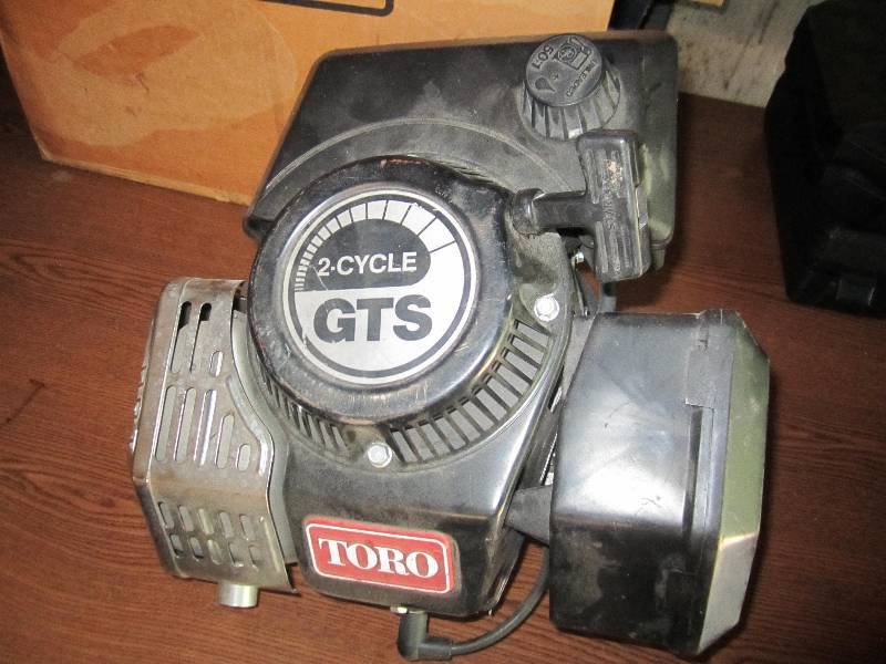 lot 25 image: Brand new Toro GTS pull start 2-cyc...