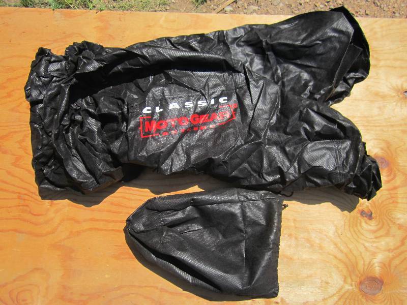 lot 30 image: Classic MotoGear motorcycle cover w...