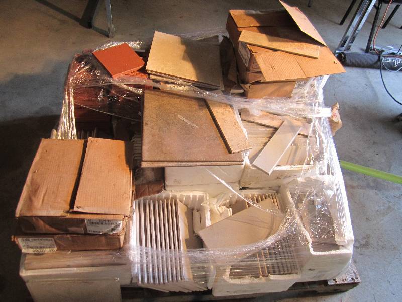 lot 46 image: Pallet of ceramic tile and edging...