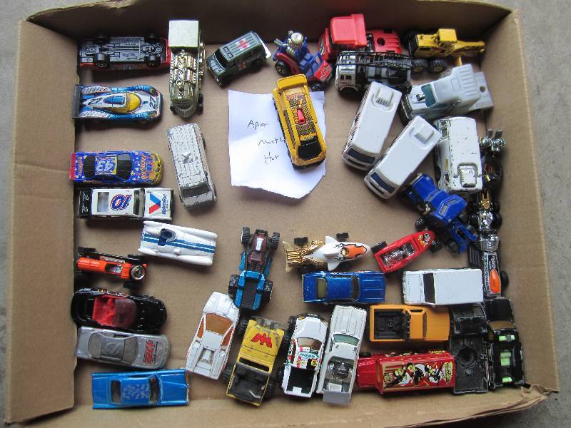 lot 52 image: Approximately 40 cars, mainly Hot W...