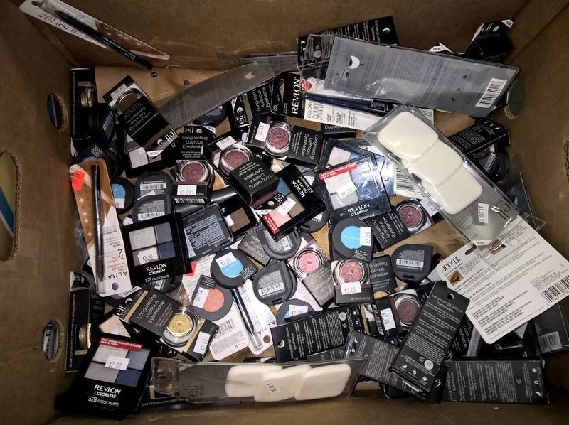 lot 155 image: Wholesale  Retail lot of cosmetics...