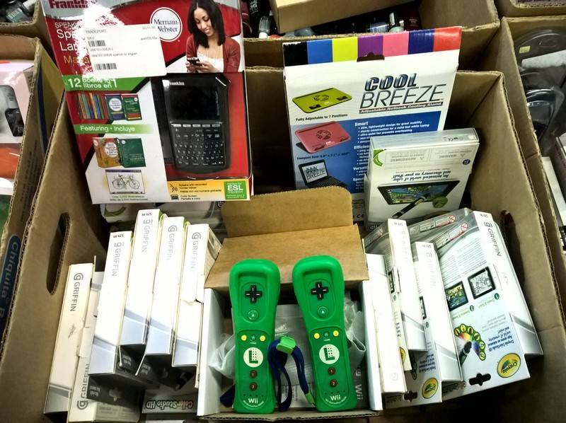 lot 161 image: Lot of electronics including Wii, L...