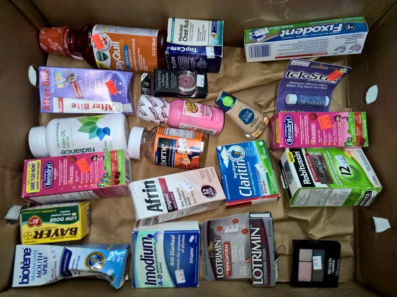 lot 178 image: Lot of medicine and healthcare prod...