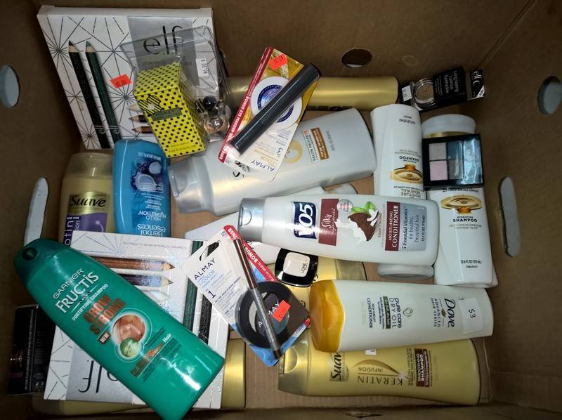 lot 181 image: Lot of health, beauty and hair care...