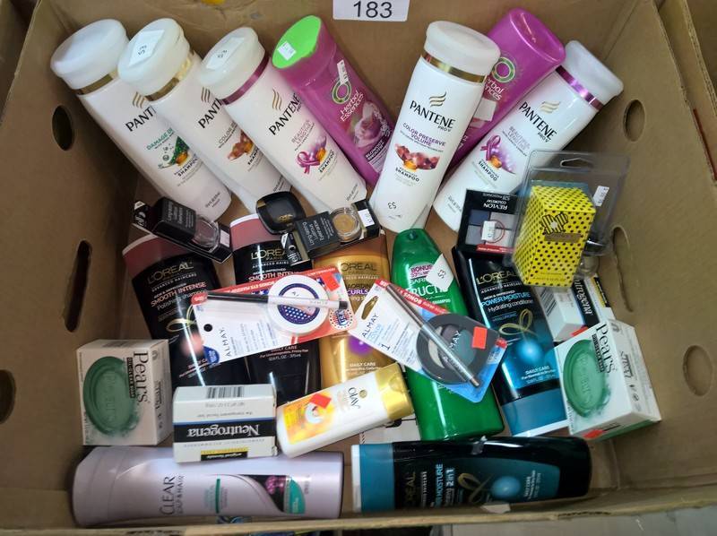 lot 183 image: Lot of hair care and beauty product...