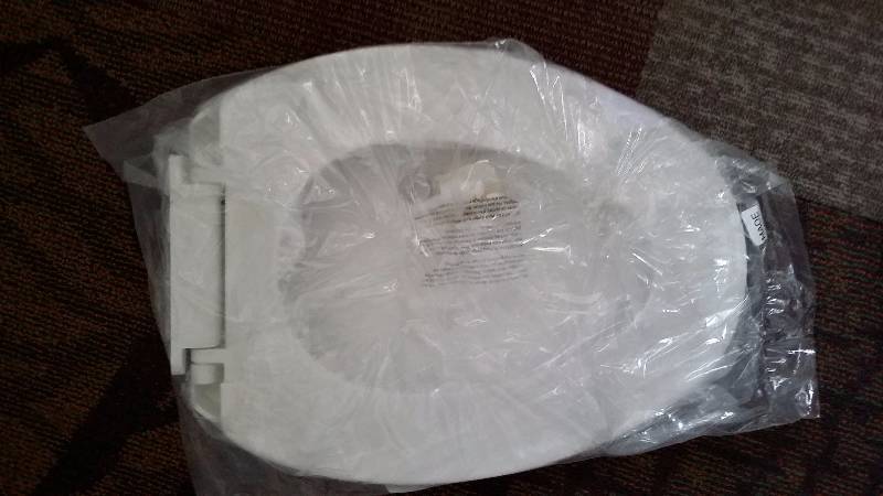 Toilet seat - elongated - slow close
