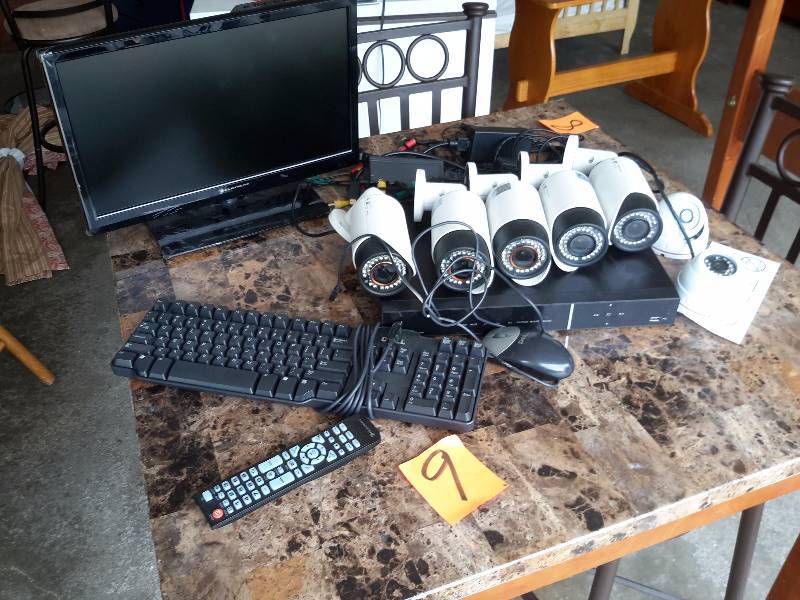 Complete security system (no cables).. Includes monitor,keyboard, mouse, security unit, 7 cameras..