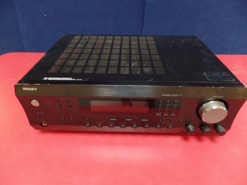 lot 905 image: Entertainment Electronics