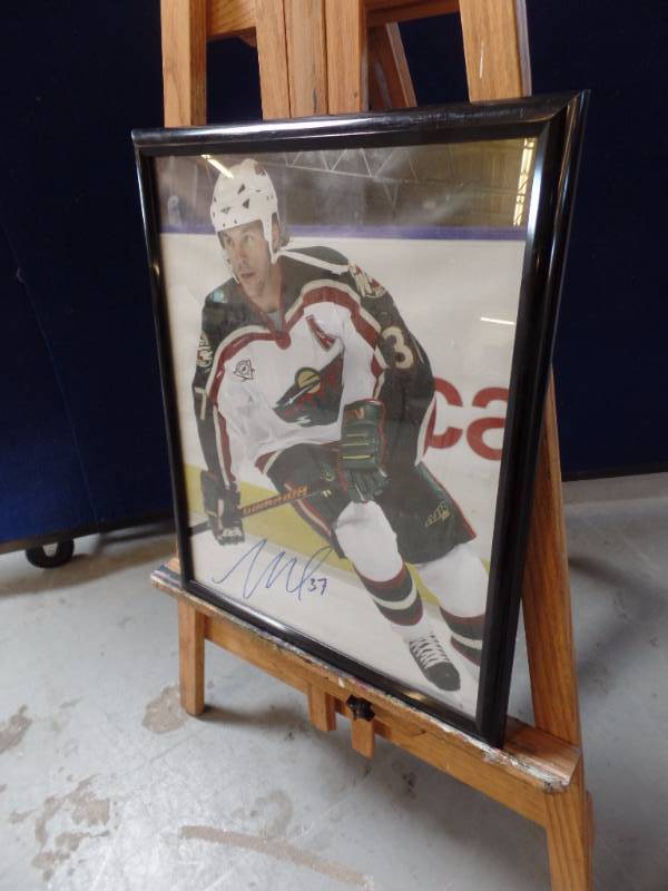 lot 944 image: Wes Walz Signed Photo