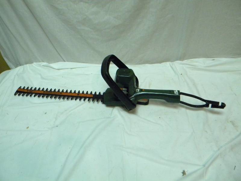 Black & Decker Hedge Trimmer