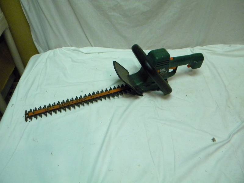 Black & Decker Hedge Trimmer