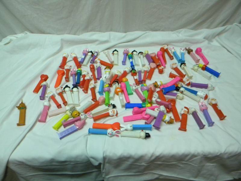 Pez Dispenser Lot 90