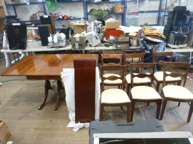 Drop Leaf Table with 6 Chairs
