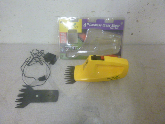 American Gardner 4 Cordless Grass Shear