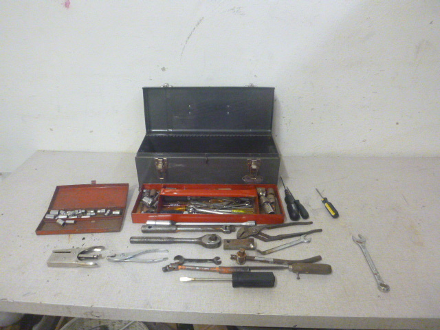 19 Metal Toolbox