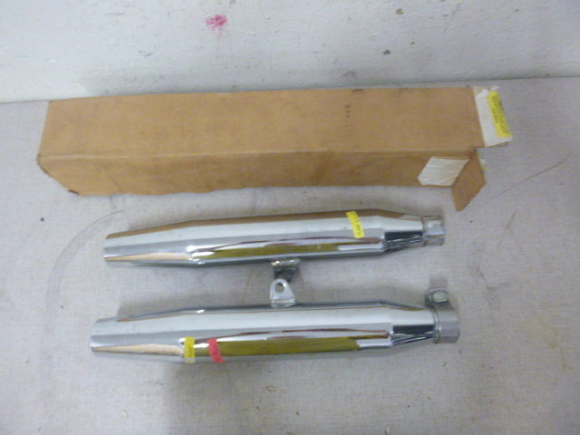 2 Harley-Davidson Sportster Mufflers
