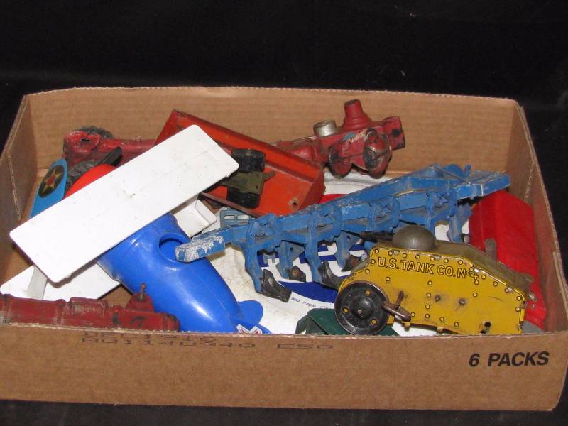 lot 2 image: Misc. Toy Parts