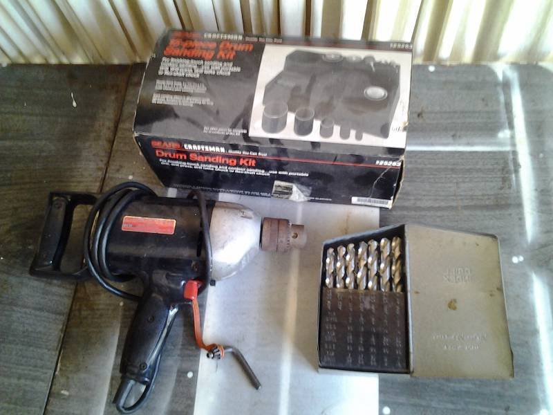 lot 25 image: Craftsman 12 Inch Drill, Craftsman Drum Sanding Kit, 12 To 116 Drill Index