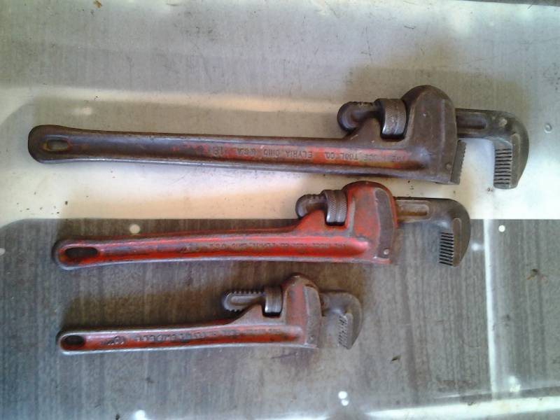lot 38 image: 3-Pipe Wrenches (10,14, 18 Inches)