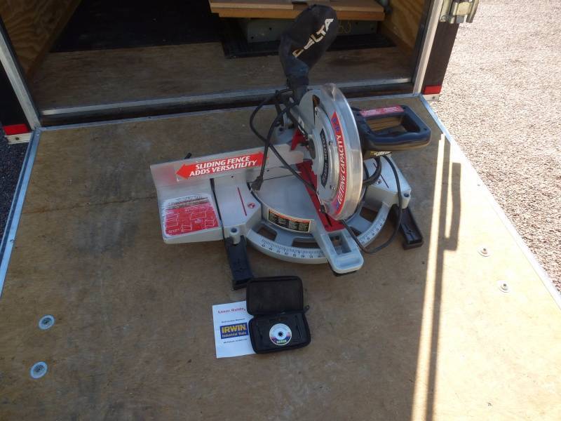 Delta Compound miter saw
