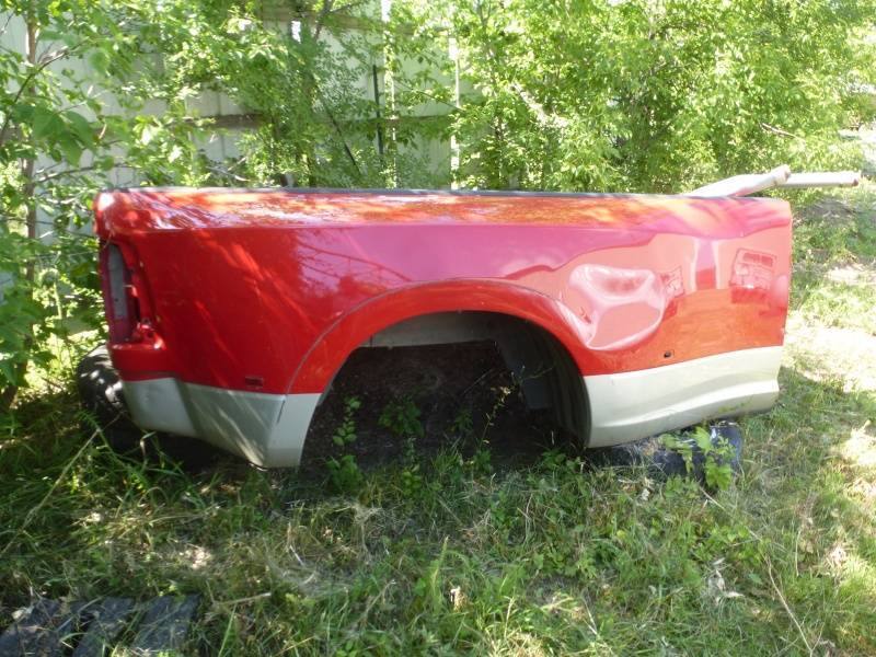 2013 Dodge Dually Box side