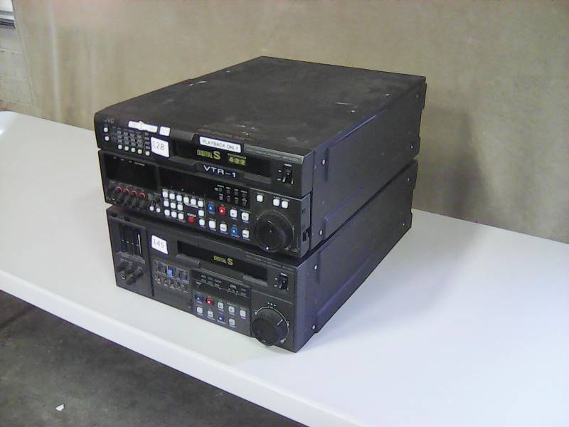lot 14 image: (2) JVC Digital Video Recorders