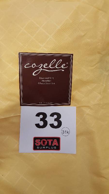 lot 33 image: Cozelle Microfiber Diamond 4-Piece Sheet Set - KING