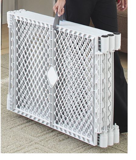 lot 26 image: Superyard XT Portable Play Gate