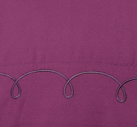 lot 31 image: Cozelle Microfiber Halo Embroidered Hem Six-Piece Sheet Set - FULL